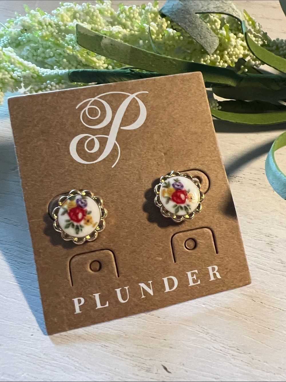 Plunder stud earrings